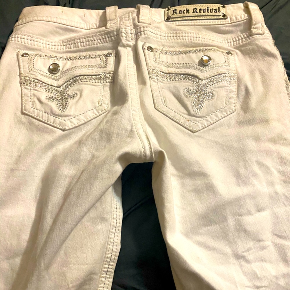 Rock revival white capris